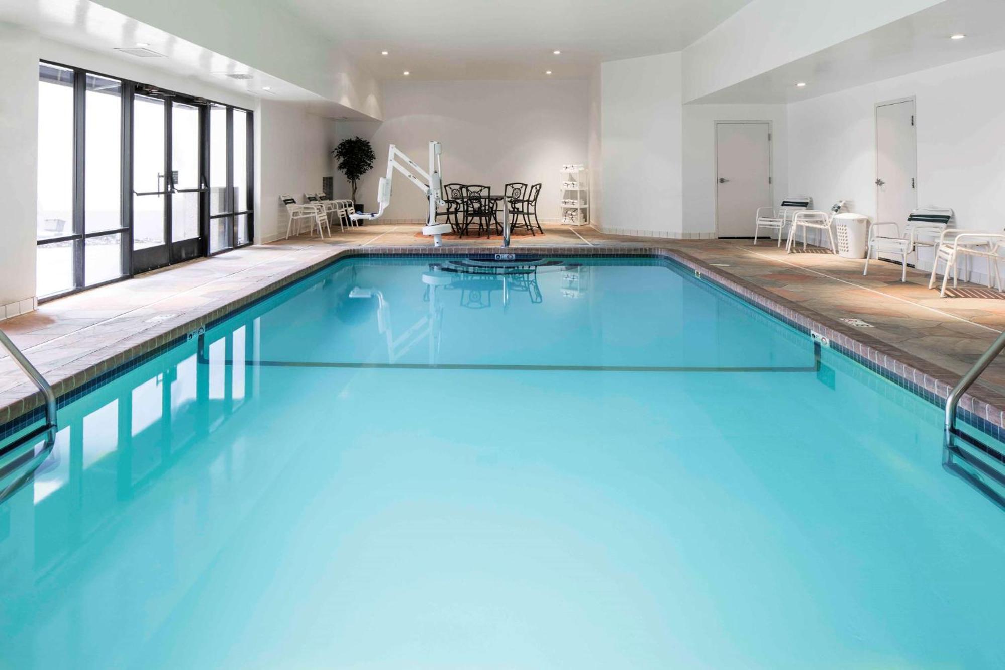 Hampton Inn Kansas City/Shawnee Mission Eksteriør bilde